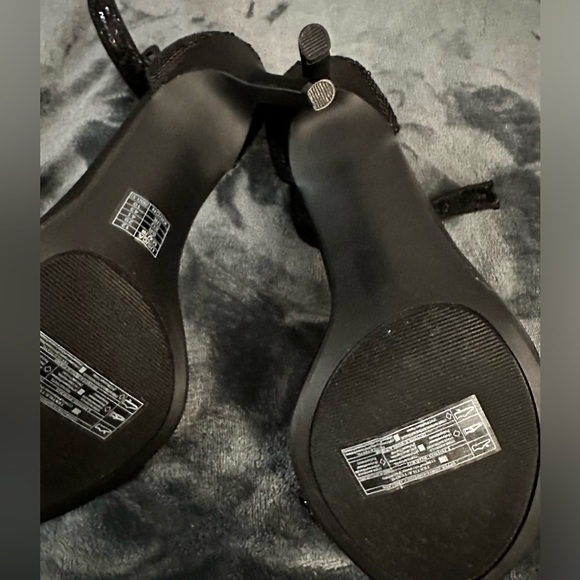 Forever21 ankle strap heels NEW ! - Picture 3 of 6